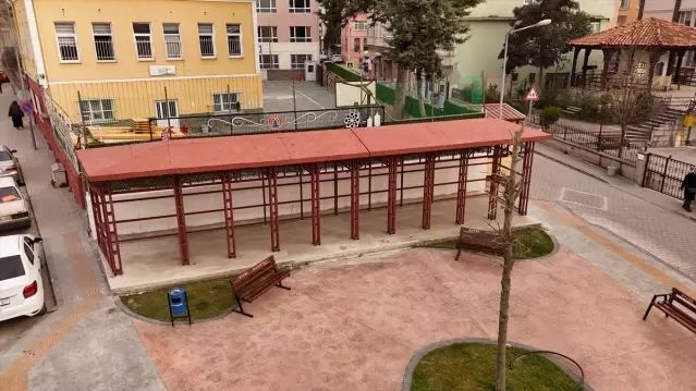 Bafra Belediyesi Ayakkabı Boyacıları İçin Yeni Çalışma Alanı Oluşturuyor