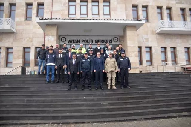 Bulanık Kaymakamı Ömer Övünç Koşansu Güvenlik Güçlerinin Bayramını Kutladı