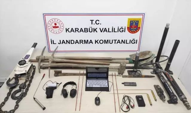 Karabük'te Kaçak Kazı ve Uyuşturucu Operasyonunda 11 Kişi Gözaltına Alındı