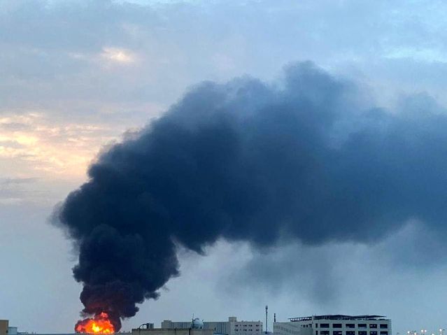 İran Saldırısı Bahreyn'de Tesiste Yangına Neden Oldu