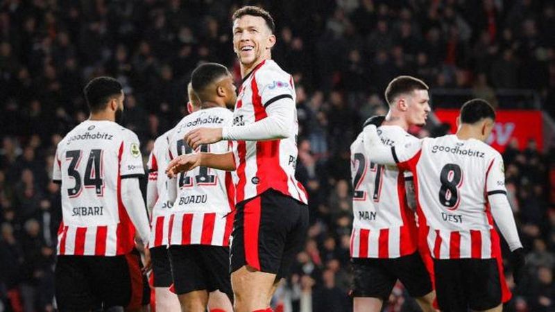 PSV, Feyenoord'un Puan Kaybıyla Nisan Ayında Şampiyonluğunu İlan Etti