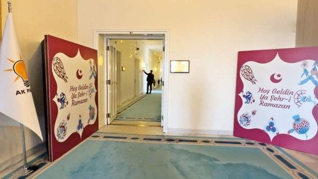AK Parti Grup Yönetim Kurulu Ramazan'a Özel Süslemelerle Donatıldı