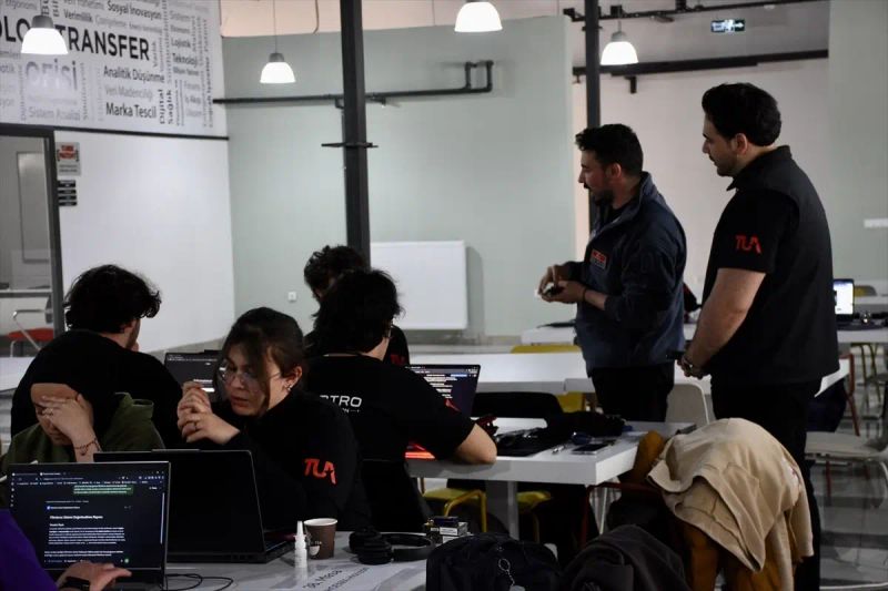Samsun'da Türkiye Uzay Ajansı Destekli TUA Astro Hackathon Başladı