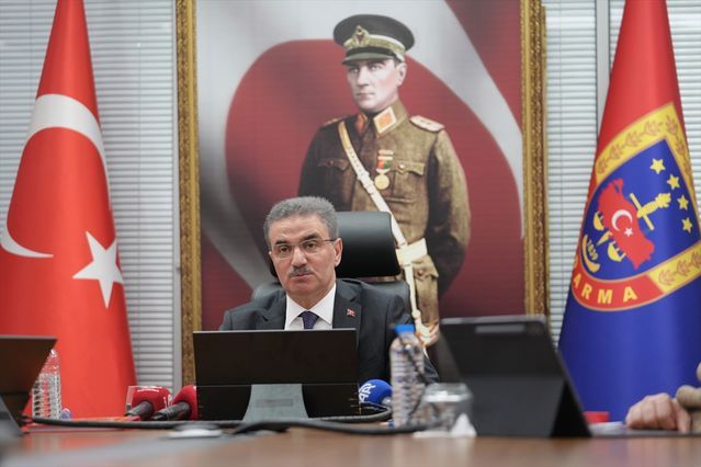 Erzurum'da Düzensiz Göçmenlere Yönelik Operasyonlarda 76 Tutuklama