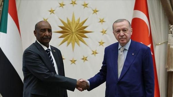 Cumhurbaşkanı Erdoğan, Sudan Egemenlik Konseyi Başkanı el-Burhan ile Telefon Görüşmesi Yaptı