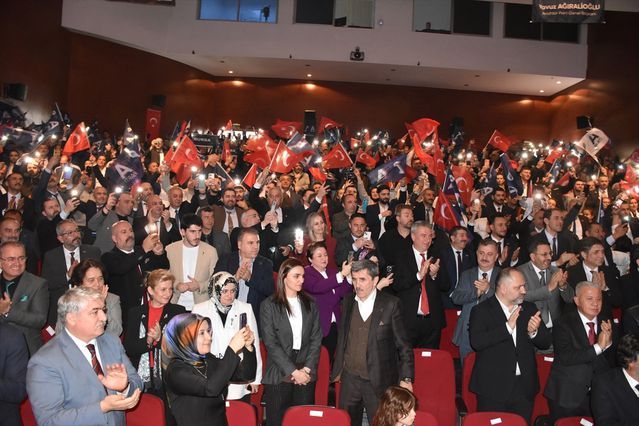 Yavuz Ağıralioğlu Bilecik'te Halk Buluşmasında Reform Vaadinde Bulundu