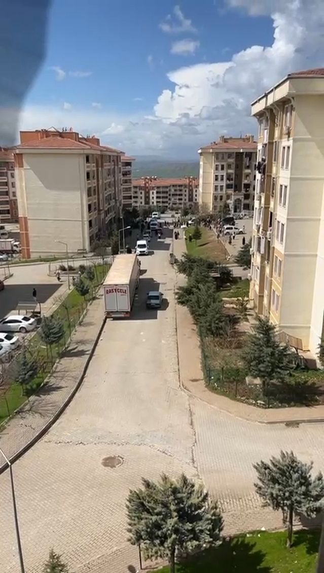 Siirt'te Aidat Tartışması Sokak Kavgasına Dönüştü