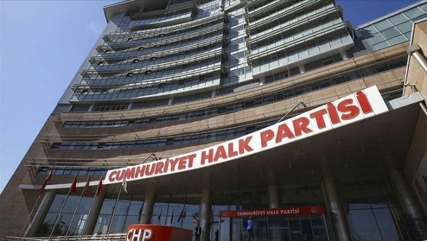 CHP'de Hasbi Dede Görevinden Ayrıldı
