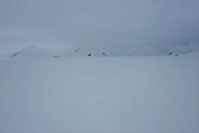 Balık Gölü İlkbaharda Halen Kış Manzarasıyla Kaplı