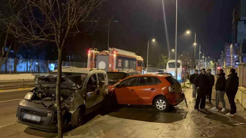Tekirdağ Çorlu'da 4 Araçlı Zincirleme Kaza: 1 Kişi Hafif Yaralandı
