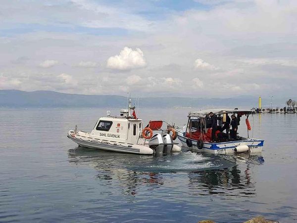 Karamürsel'de Sahil Güvenlik Kaçak Midye İhbarını Asılsız Buldu