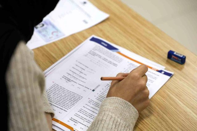 Uzmanlar YKS ve LGS Kaygısının Kontrol Edilebileceğini Belirtti