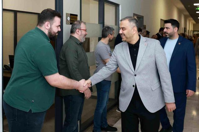 Başkan Toptaş, Onikişubat Belediyesi Personeliyle Bayramlaştı