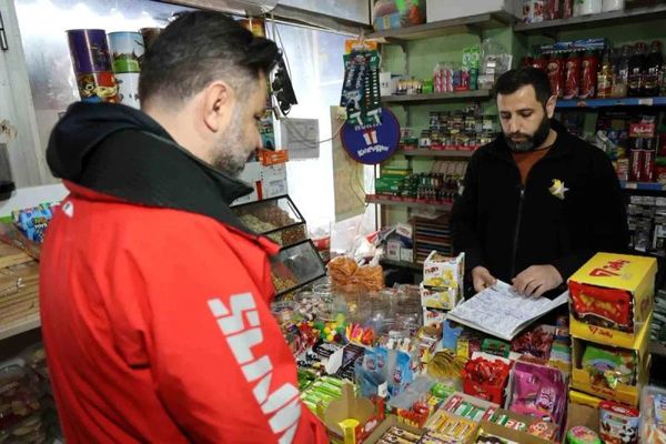 Adanalı Hayırsever, Ramazan Öncesi 50 Bin Liralık Veresiye Borcunu Kapattı