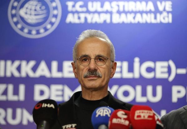 Bakan Uraloğlu: Ankara-Çorum Hızlı Tren Yolculuğu 1 Saat 20 Dakikaya İnecek