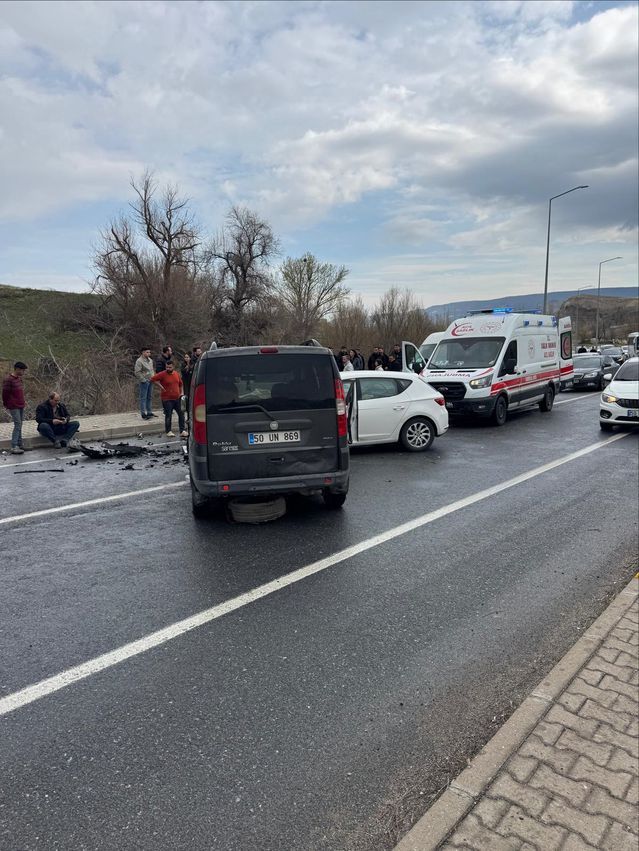 Nevşehir Ürgüp'te Trafik Kazasında 5 Kişi Yaralandı