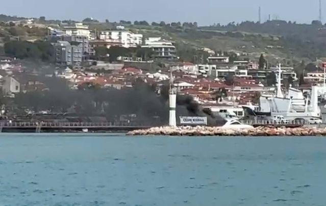 Çeşme Açıklarında Motoryatta Çıkan Yangın Kısa Sürede Söndürüldü