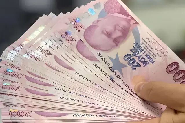 Emeklilere Temmuz Zammının Yarısı Mart Enflasyonuyla Netleşti