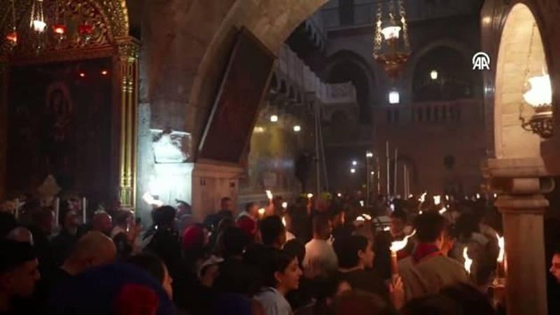 İsrail Polisi Kudüs’te Kutsal Kabir Kilisesi'ne Baskın Düzenledi