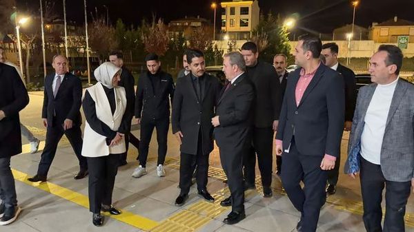 BBP Başkanı Destici, Trafik Kazasında Yaralanan Kaymakam Kurt'u Hastanede Ziyaret Etti