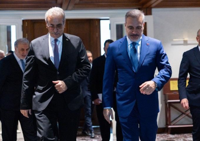 Hakan Fidan, Gazze Ulusal Komitesi Başkanı Ali Şaas ile Görüştü