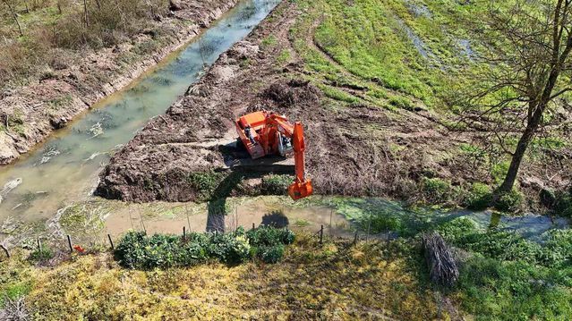 Sakarya'da Tarım Arazileri İçin Drenaj ve Sulama Kanalları Temizliği Başladı