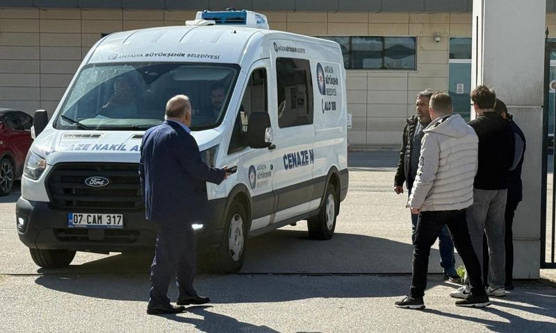 71 Yaşındaki Kadın Teravih Namazına Giderken Trafik Kazasında Hayatını Kaybetti