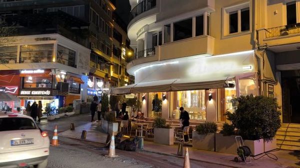 Beşiktaş'ta Eğlence Mekanında Uyuşturucu Operasyonu Yapıldı