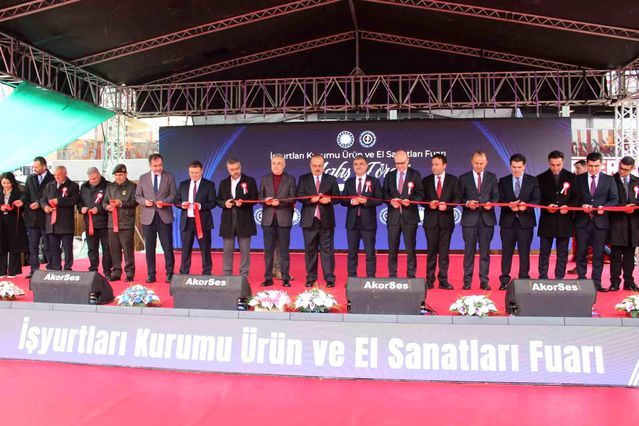 Aydın'da 2026'nın İlk İşyurtları Kurumları Ürün ve El Sanatları Fuarı Açıldı