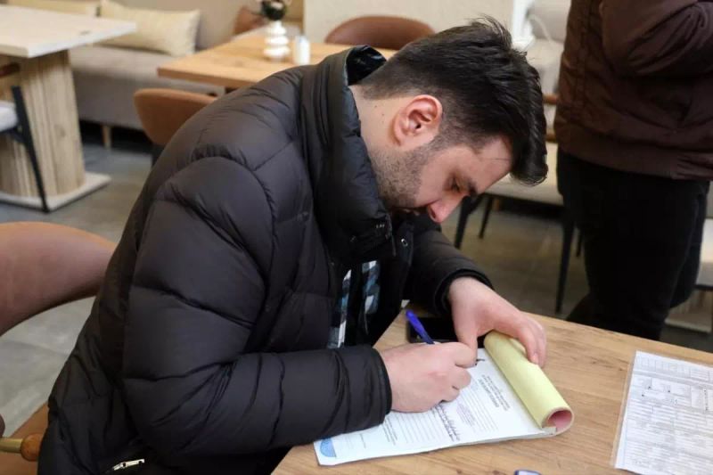 Kartepe'de Ticari İşletmelere Yönelik Ruhsat Denetimleri Hız Kesmeden Sürüyor