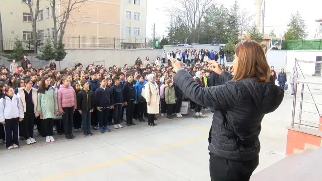 Ankara'da Öğrenciler 2'nci Ara Tatilin Ardından Okula Döndü