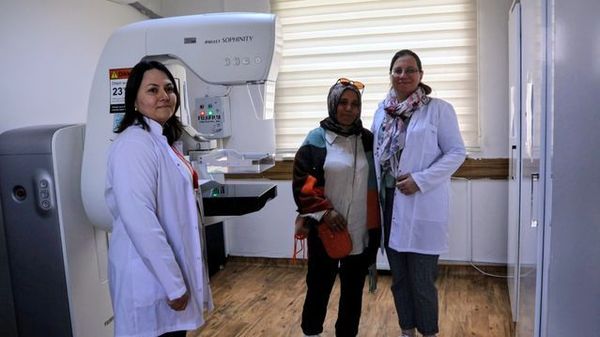 Erken Teşhisle Meme Kanserini Yenen Gülhan Bozkurt Sağlığına Kavuştu