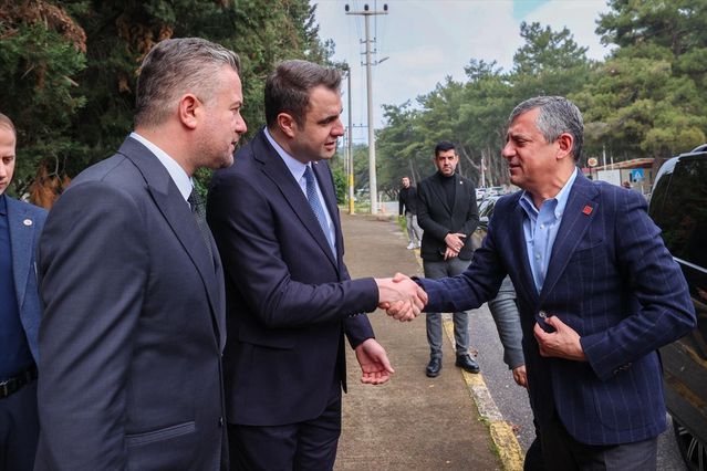 Özgür Özel, Buca Cezaevi'nde Soyer, Aslanoğlu ve Kaya'yı Ziyaret Etti