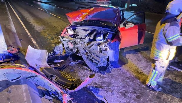 İstanbul D-100 Karayolu’nda Kaza: 2 Kişi Yaralandı