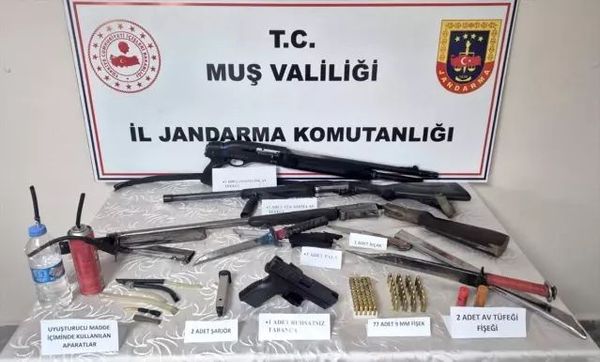 Muş Varto'da Silah ve Uyuşturucu Operasyonunda 2 Kişi Gözaltına Alındı