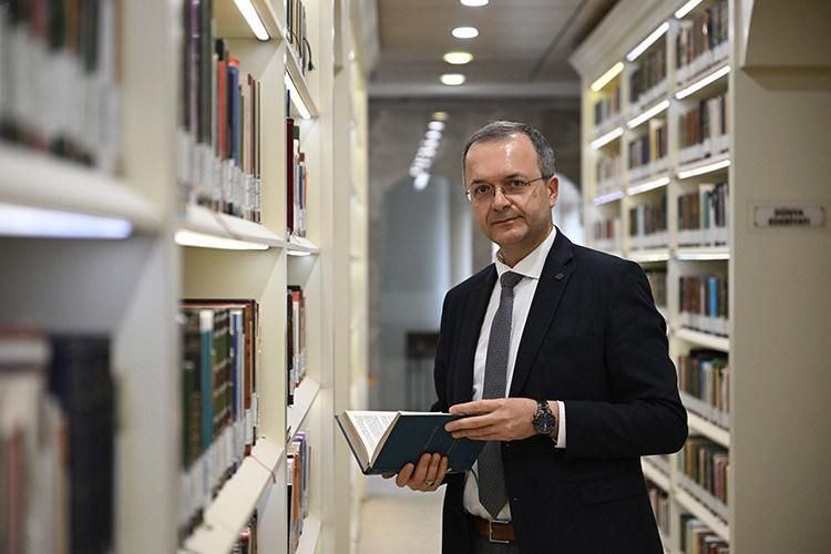 Diyanet'ten Dijital Dünyada Sanal Kumar Uyarısı: Aileler Tehlike Altında