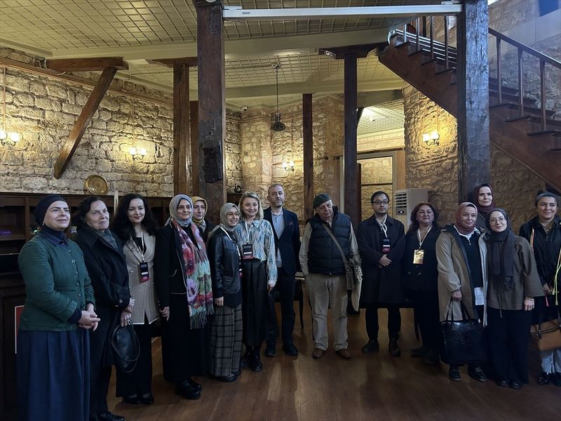 Türk İslam Sanatlarında Gelenek ve Modernite Paneli Başladı