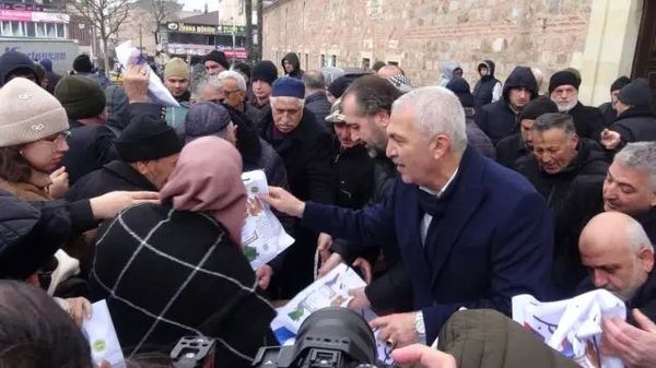Gebze Bayram Çöreği Dört İlçede Ücretsiz Dağıtıldı