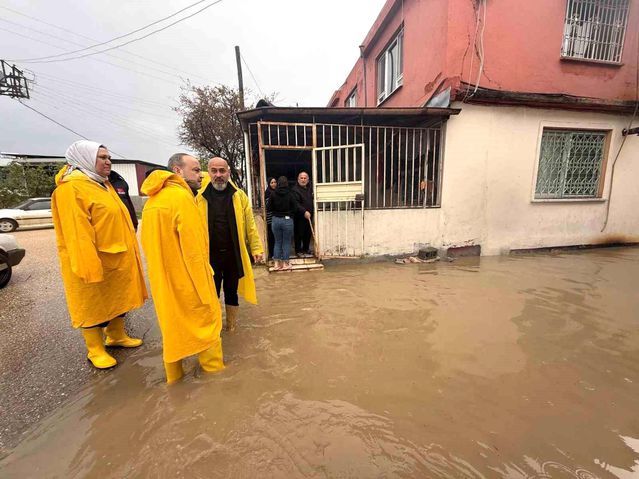 Antakya Belediyesi Sel Felaketinin Etkili Olduğu Bölgelerde İncelemelerde Bulundu