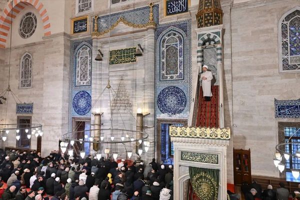 Diyanet Başkanı Arpaguş'tan Ramazan Bayramı Hutbesi ve Dünya Müslümanlarına Çağrı