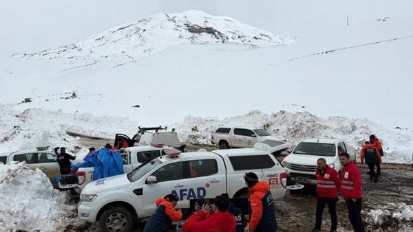 Ağrı Dağı’nda Kayıp Dağcı Sevim Hasanova İçin Arama Kurtarma Çalışmaları Sürüyor