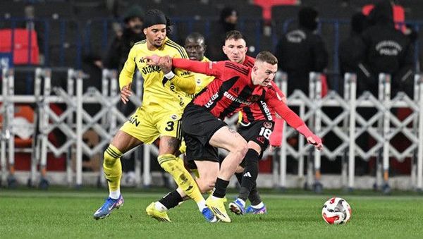 Fenerbahçe Gaziantep FK'yı 4-0 Yenerek Ziraat Türkiye Kupası'nda Çeyrek Finale Yükseldi