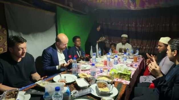 Bilal Erdoğan, Arakanlı Müslümanlarla İlk İftarını Cox Bazar'da Açtı