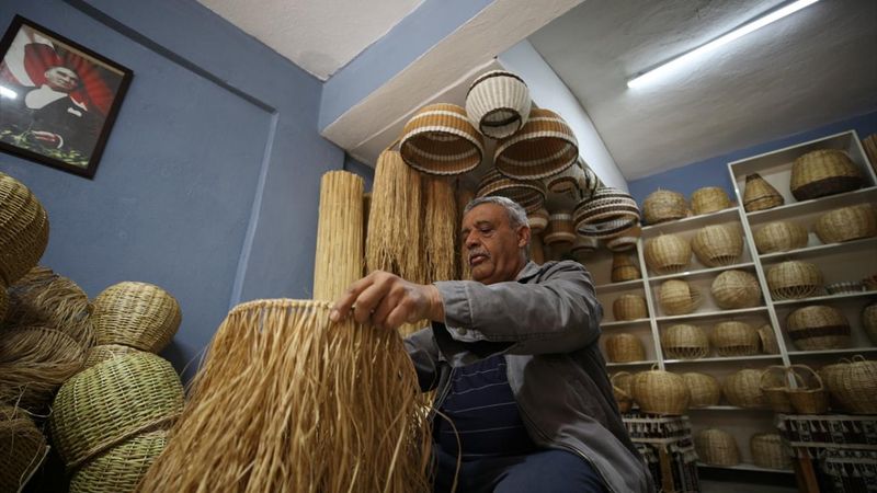 Efeler'de 1500 Roman Kargı Kamışından El Emeği Ürünler Üretiyor