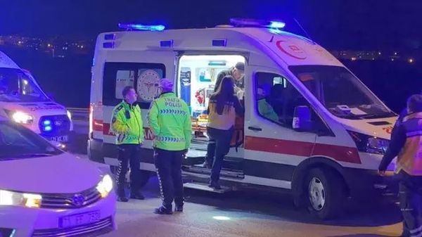 Kırıkkale’de Tır ile Otomobil Çarpıştı: 3 Kişi Yaralandı