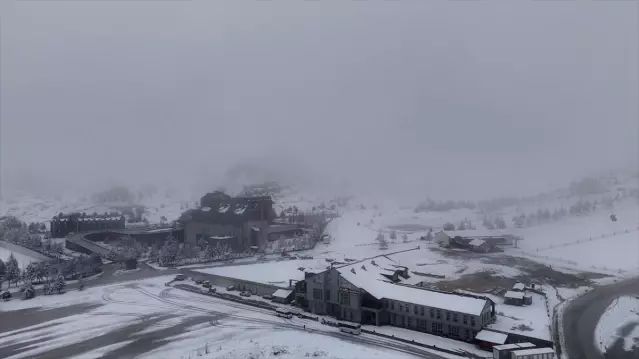 Davraz Kayak Merkezi Ramazan Bayramı'nda 10 Bin Ziyaretçi Ağırladı