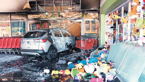 Meksika Ordusu, CJNG Lideri El Mencho'yu Operasyonda Öldürdü; Kartel İntikam İçin Harekete Geçti