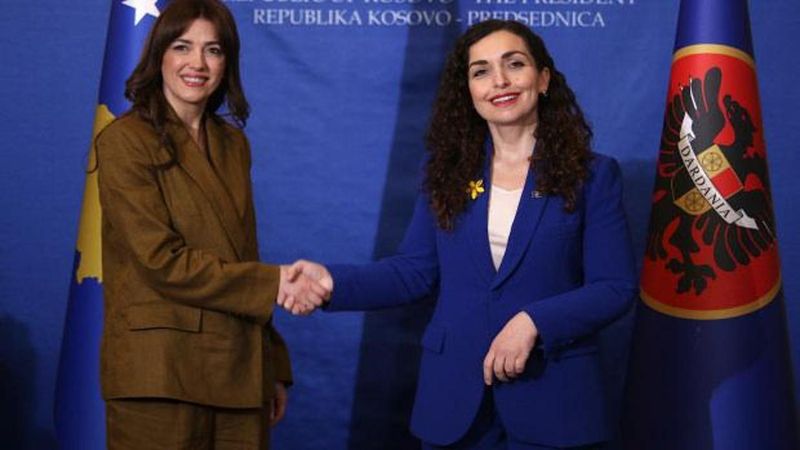 Kosova'da Görev Değişimi: Osmani Cumhurbaşkanlığını Haxhiu'ya Devretti