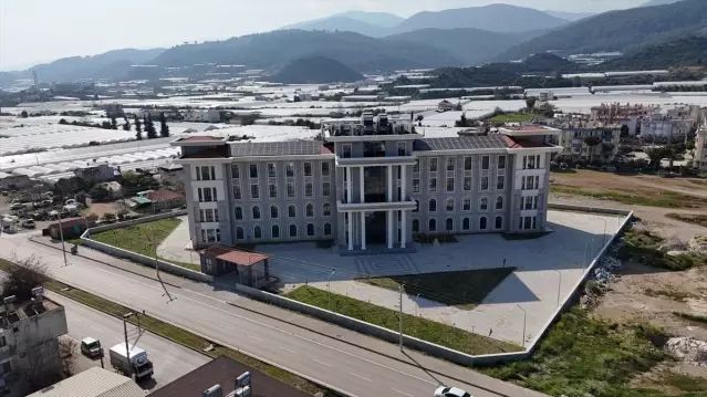 Kumluca'da Yeni Hükümet Konağı Hizmete Girdi