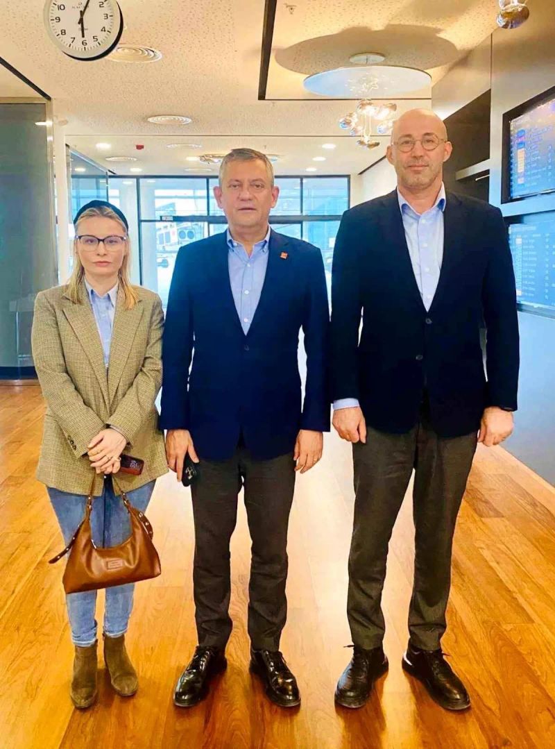 CHP Genel Başkanı Özel, Ortaklar Çöp Şişini Unutmadı